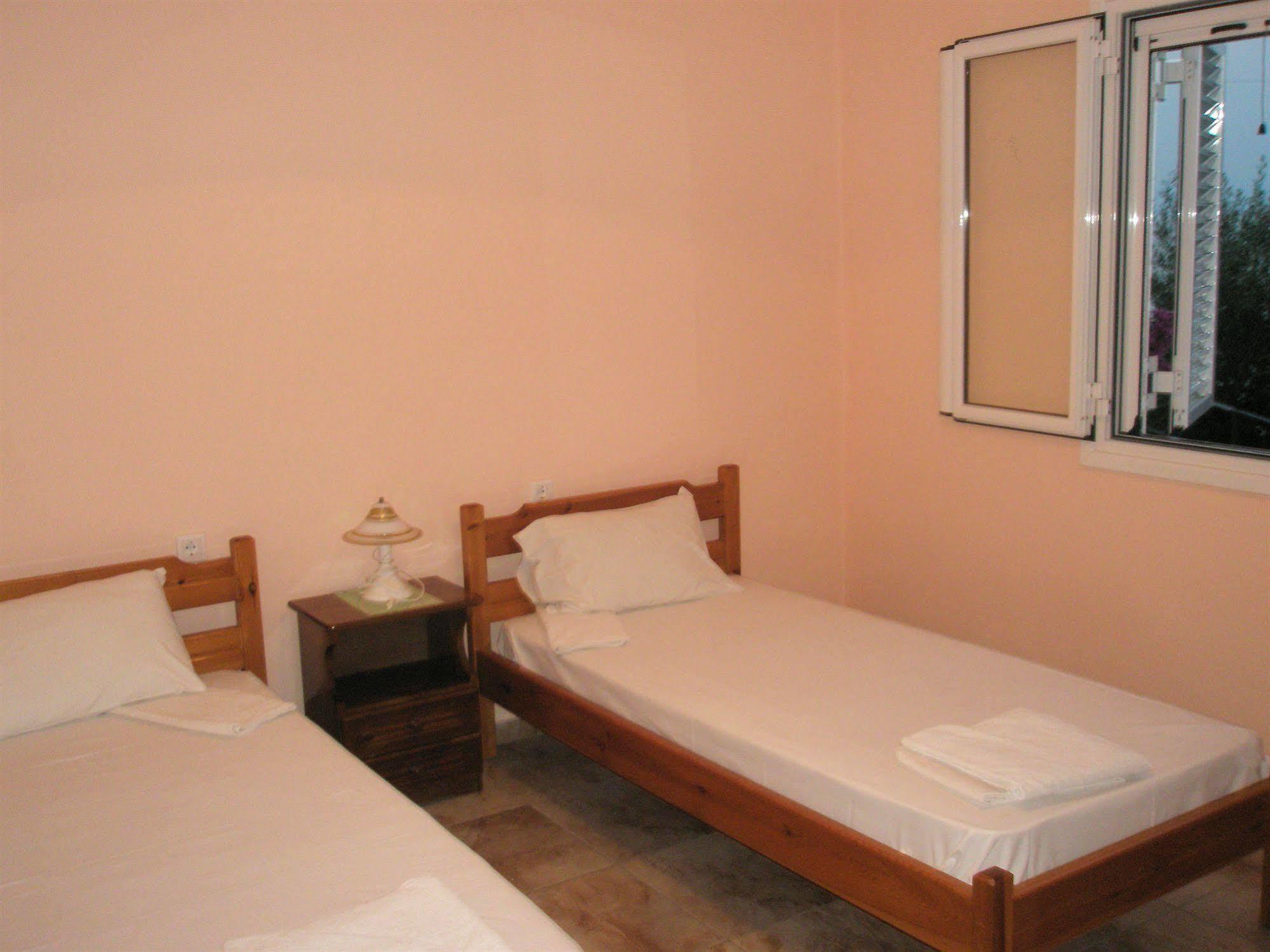 Faliraki Apartments Benitses  Dış mekan fotoğraf