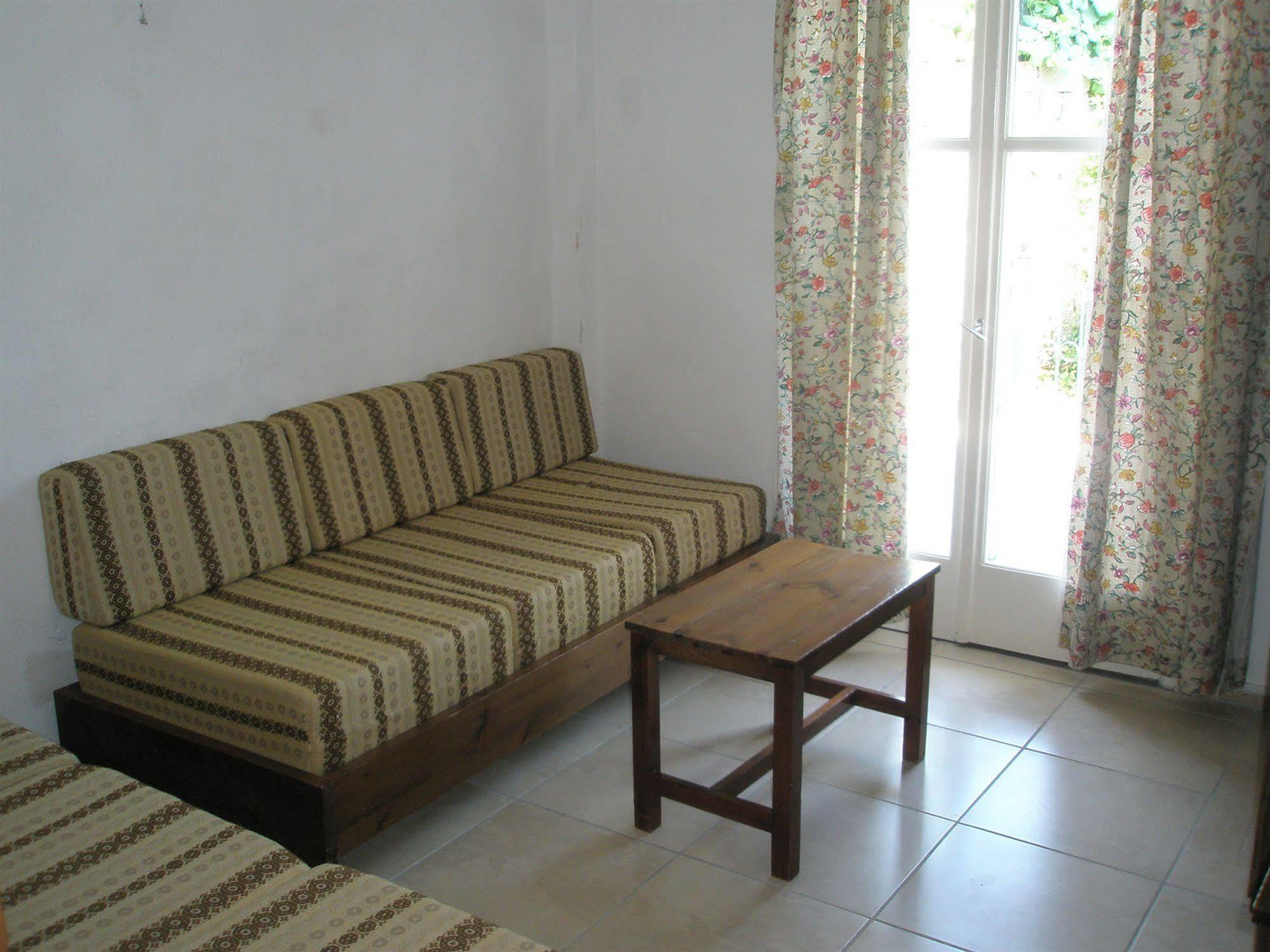 Faliraki Apartments Benitses  Dış mekan fotoğraf
