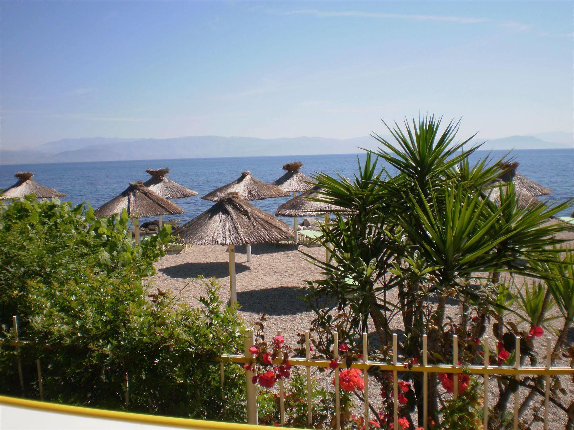 Faliraki Apartments Benitses  Dış mekan fotoğraf
