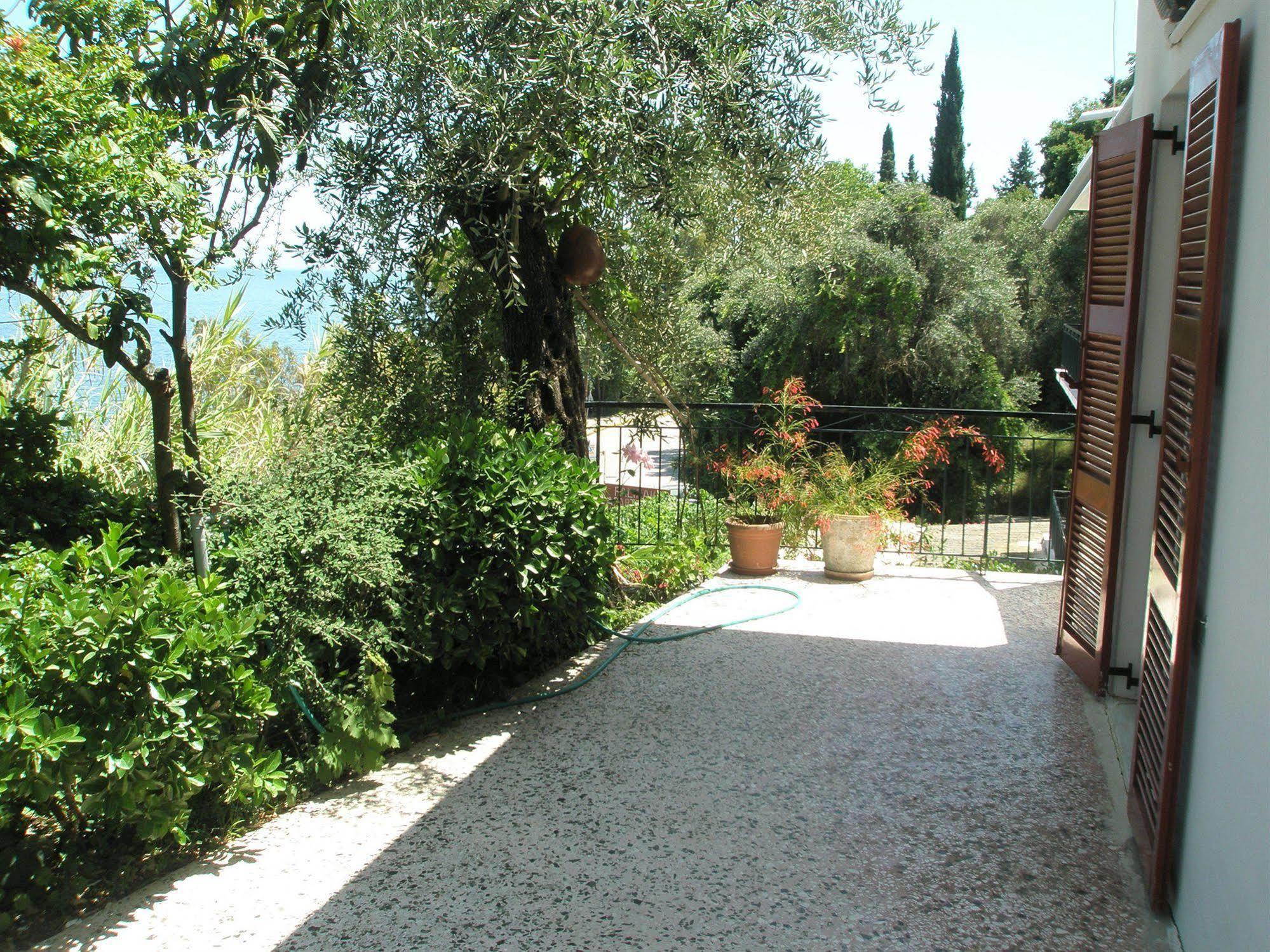 Faliraki Apartments Benitses  Dış mekan fotoğraf